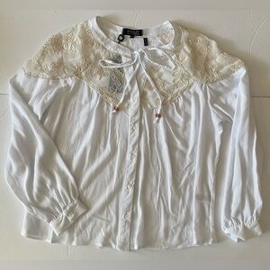 NWT women's button down top/shirt Badgley Mischka (M) MSRP $130
